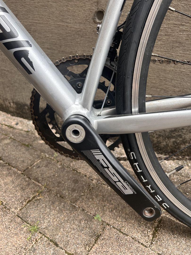Cannondale ロードバイク アルミフレーム シルバー
