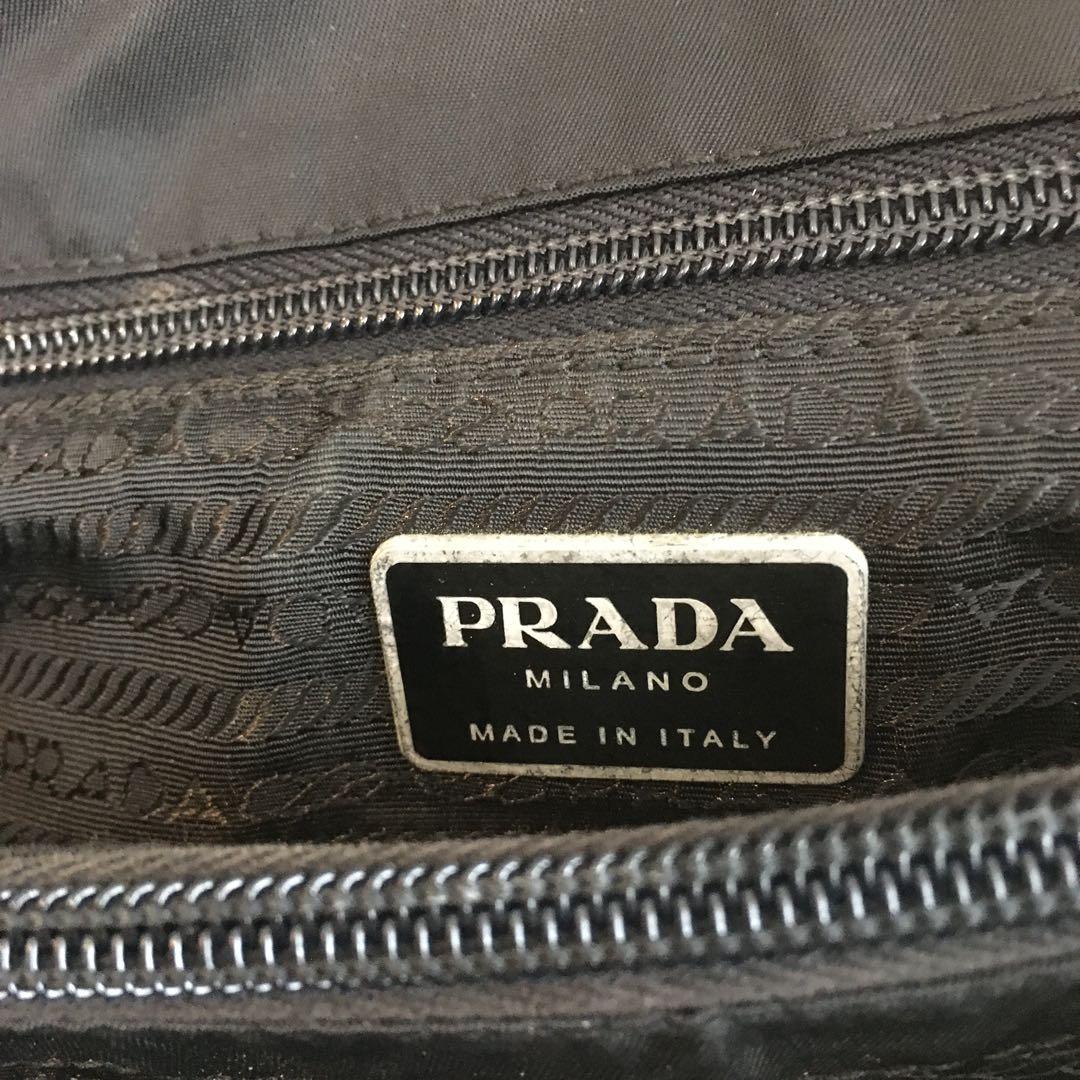 プラダ　ハンドバッグ