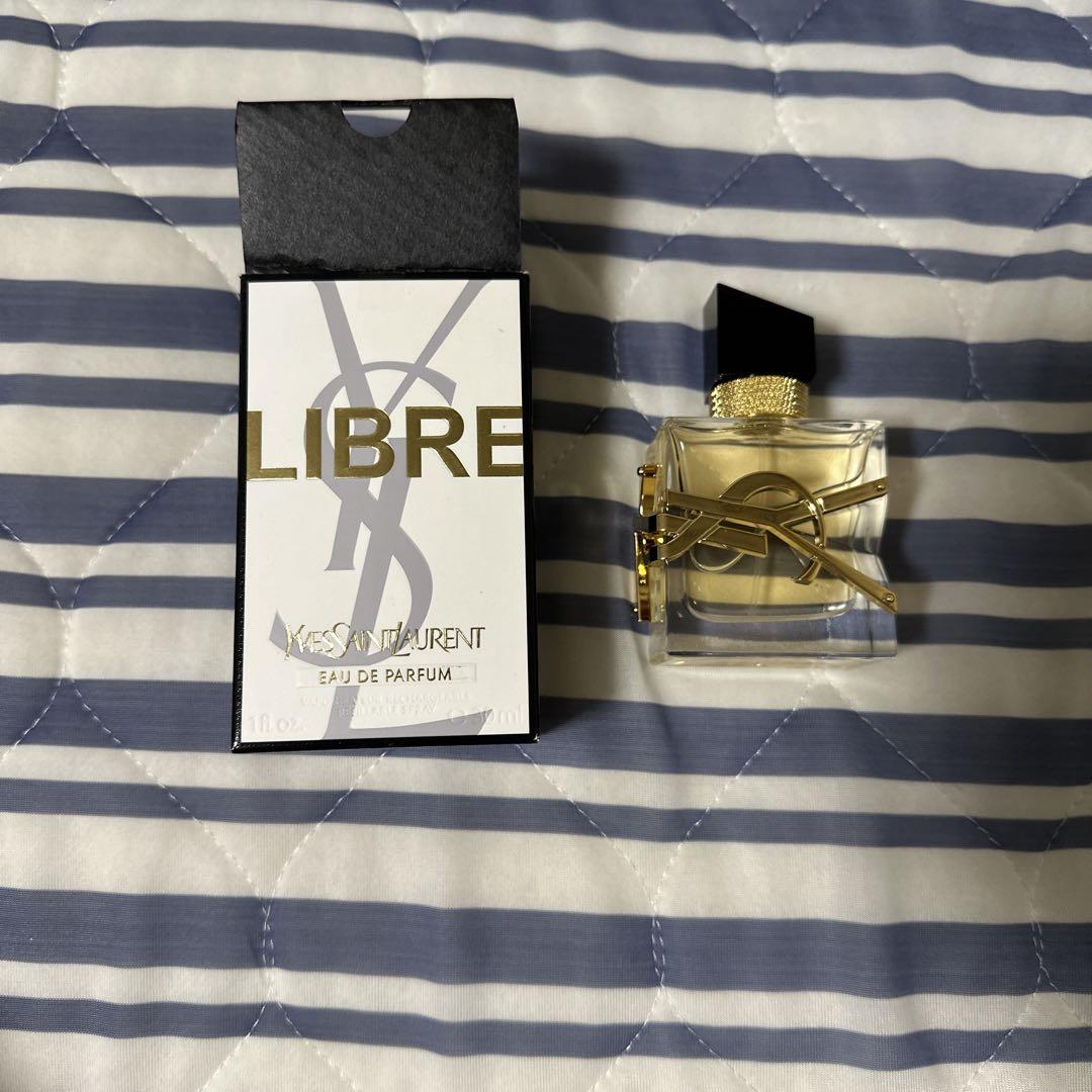 YVES SAINT LAURENT リブレオーデパルファム 値引き可能‼️