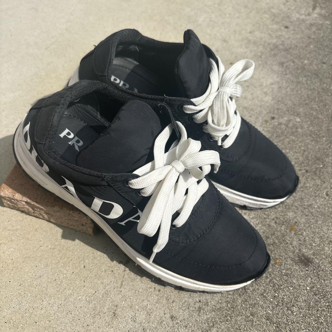 PRADA ローカットスニーカー
