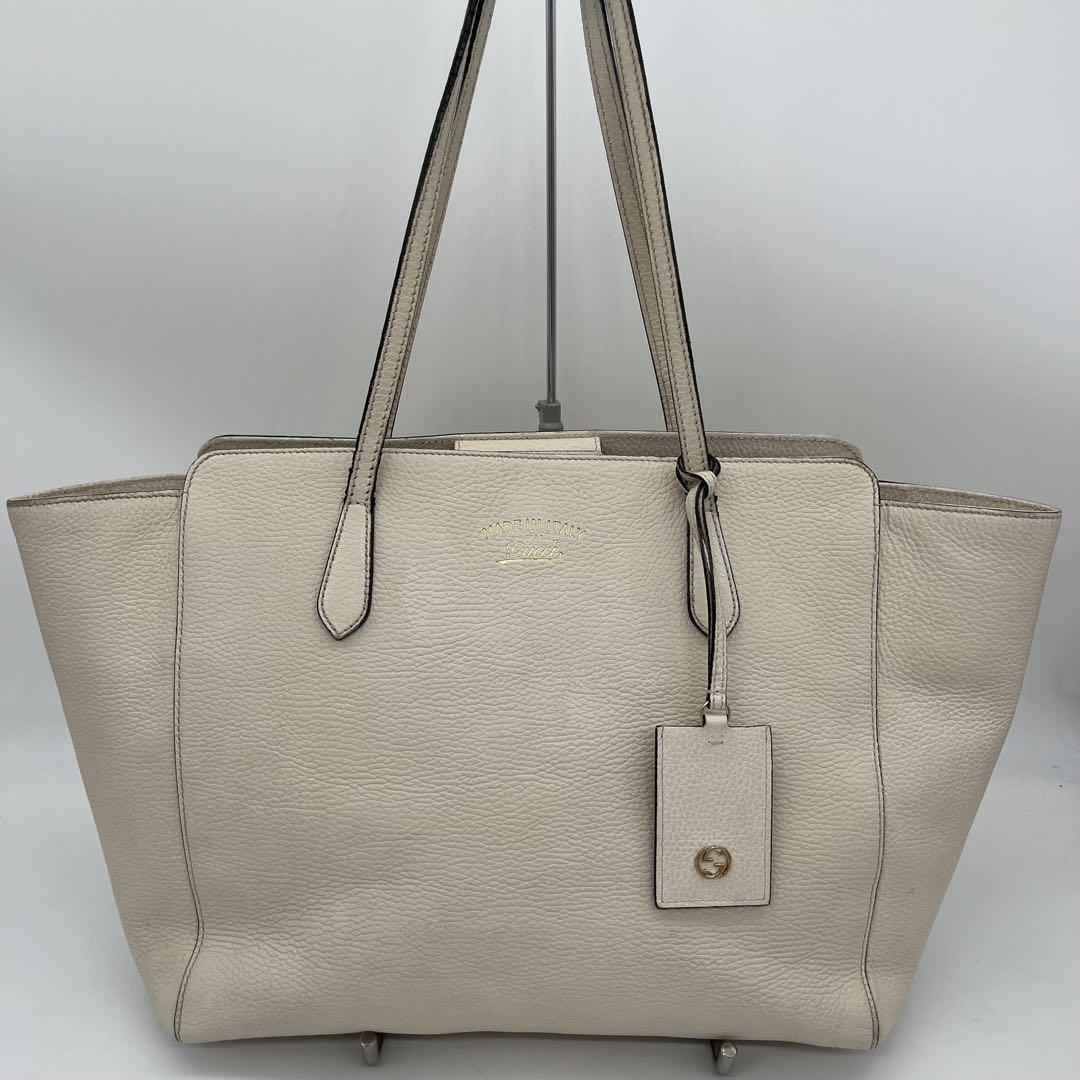 GUCCI トートバッグ 肩掛け スウィング インターロッキング チャーム 白 GUCCI トートバッグ 肩掛け スウィング インターロッキング