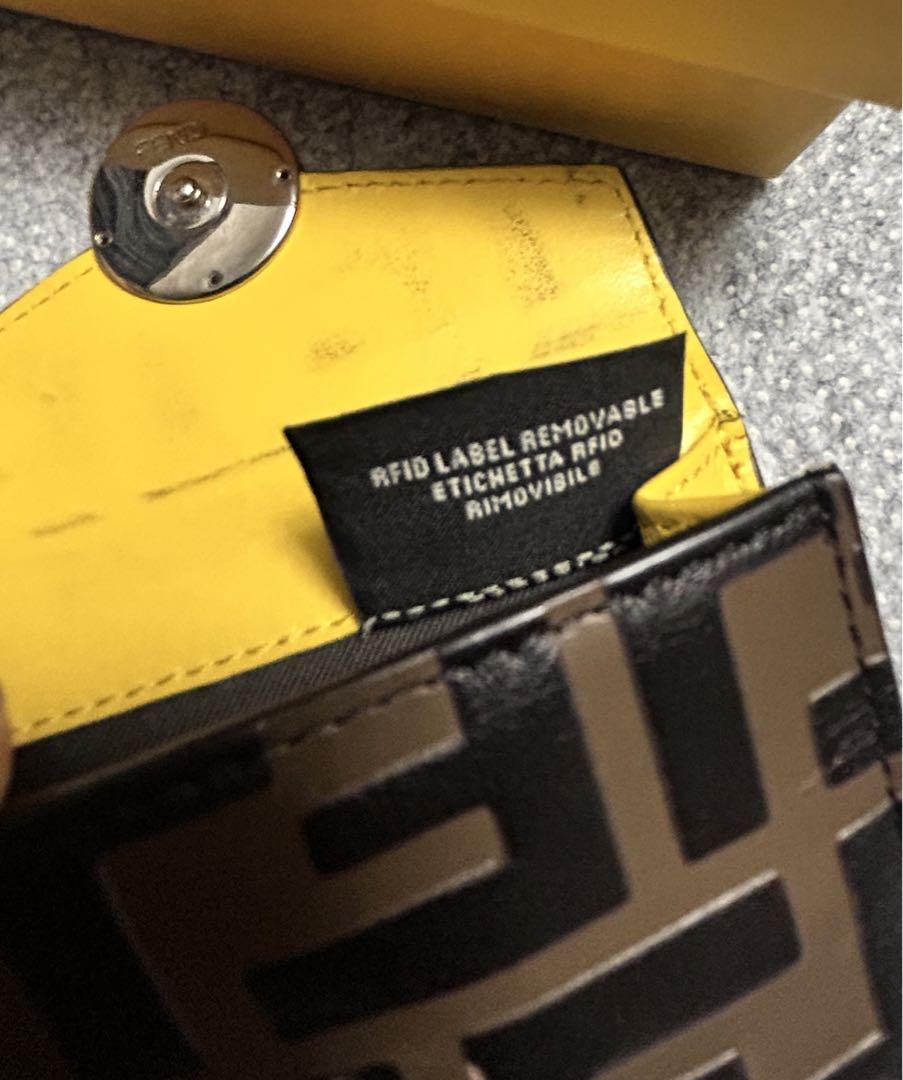 FENDI三つ折り財布 awardsandwinners.com