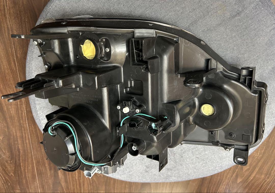 エクストレイル　Ｔ31　ヘッドライト　レンズカバー新品　日産　x-trail