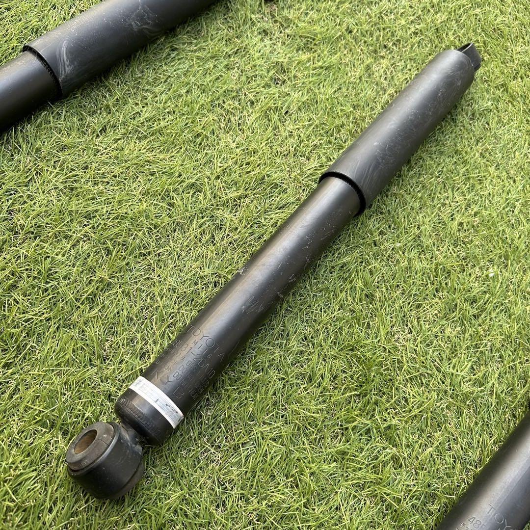 ハイエース 6型 ワイド 純正ショックアブソーバー トヨタ