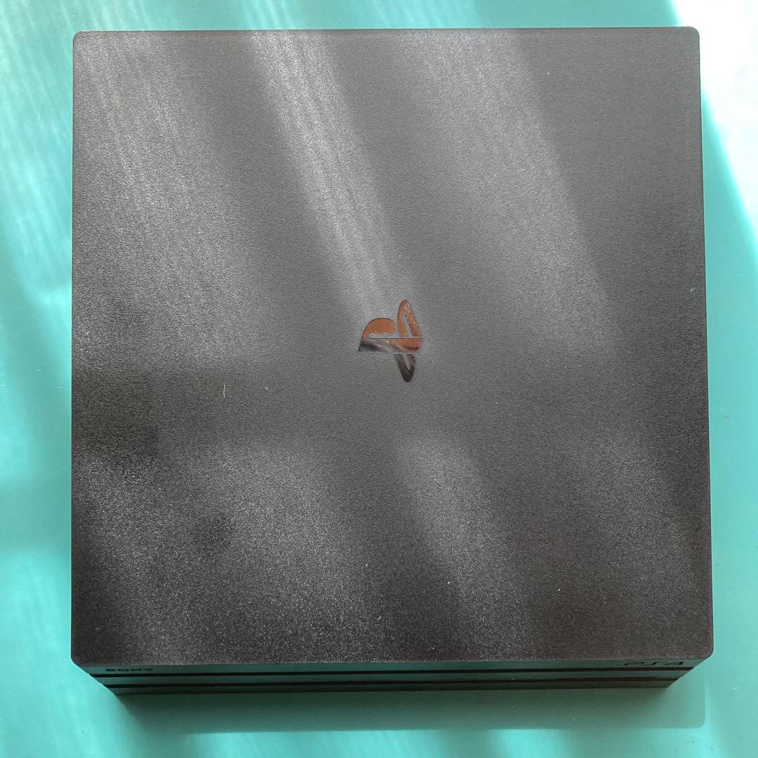 ps4 pro cuh-7200やや傷や汚れあり