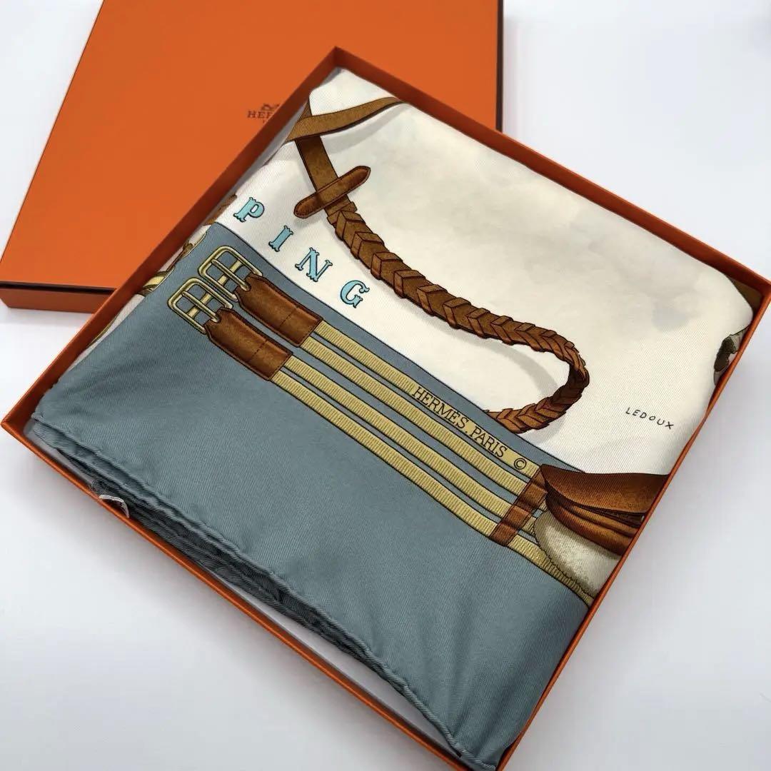 HERMÈS エルメス カレ ジャンピング