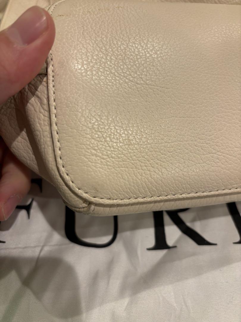 FURLA アイボリー