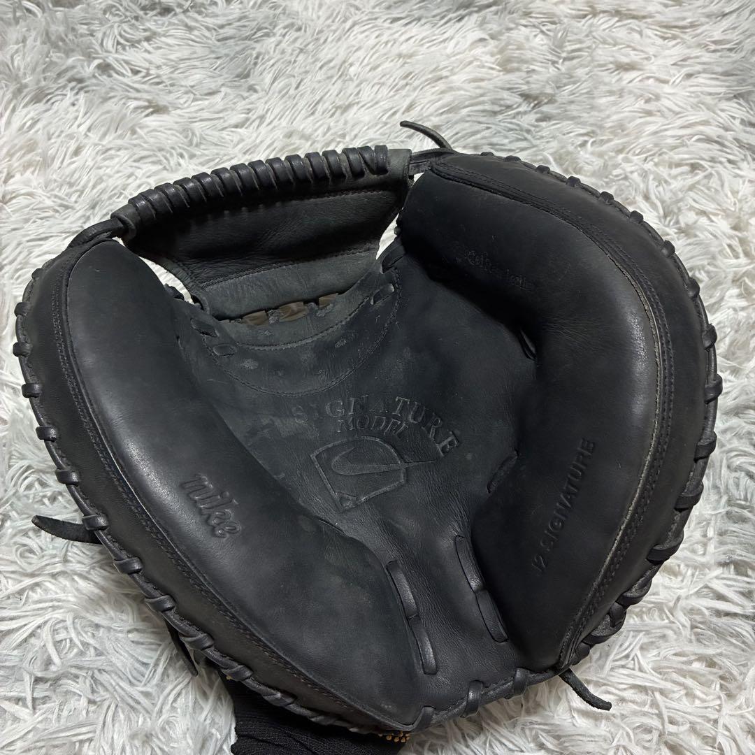 も*ん様 NIKE J2 SIGNATURE MODEL 捕手ミット 黒 美品】NIKE J2 SIGNATURE MODEL 捕手ミット