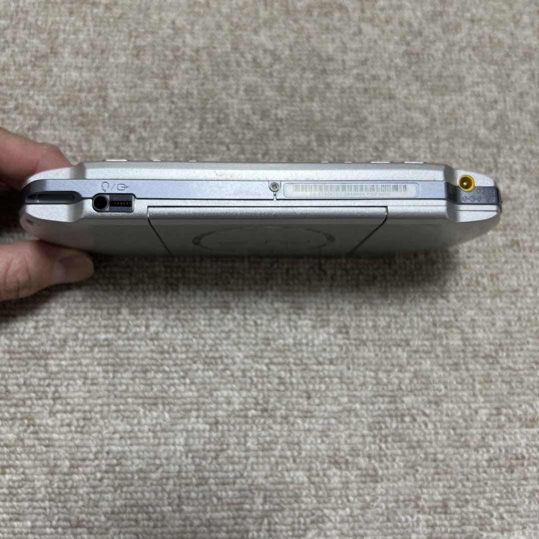 A1555 PSP 3000 シルバー