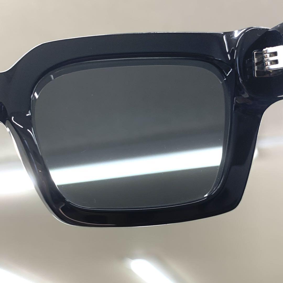 美品 Off-White サングラス OW40001U 02A ブラック