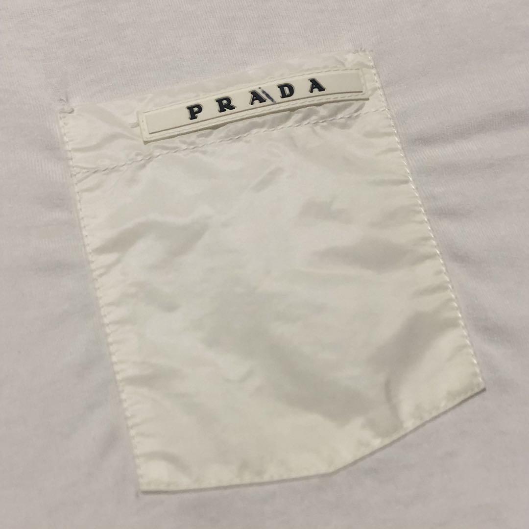 PRADA プラダ ロゴ入り ナイロンポケット入り tシャツ