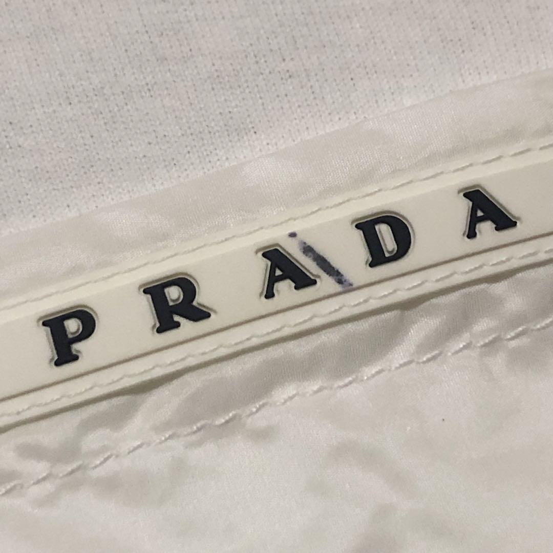 PRADA プラダ ロゴ入り ナイロンポケット入り tシャツ