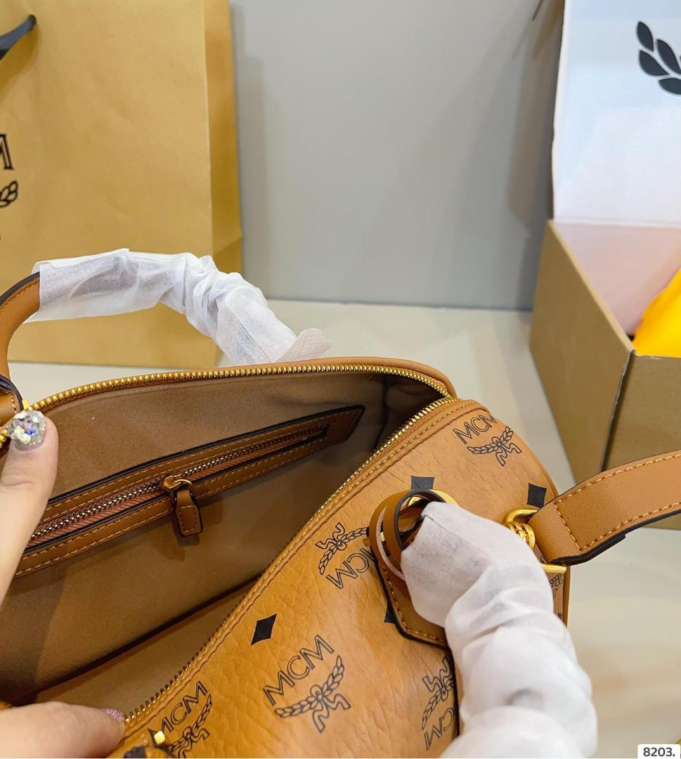 【美品】MCM ボストンピローバッグ ショルダーバッグ ハンドバッグ
