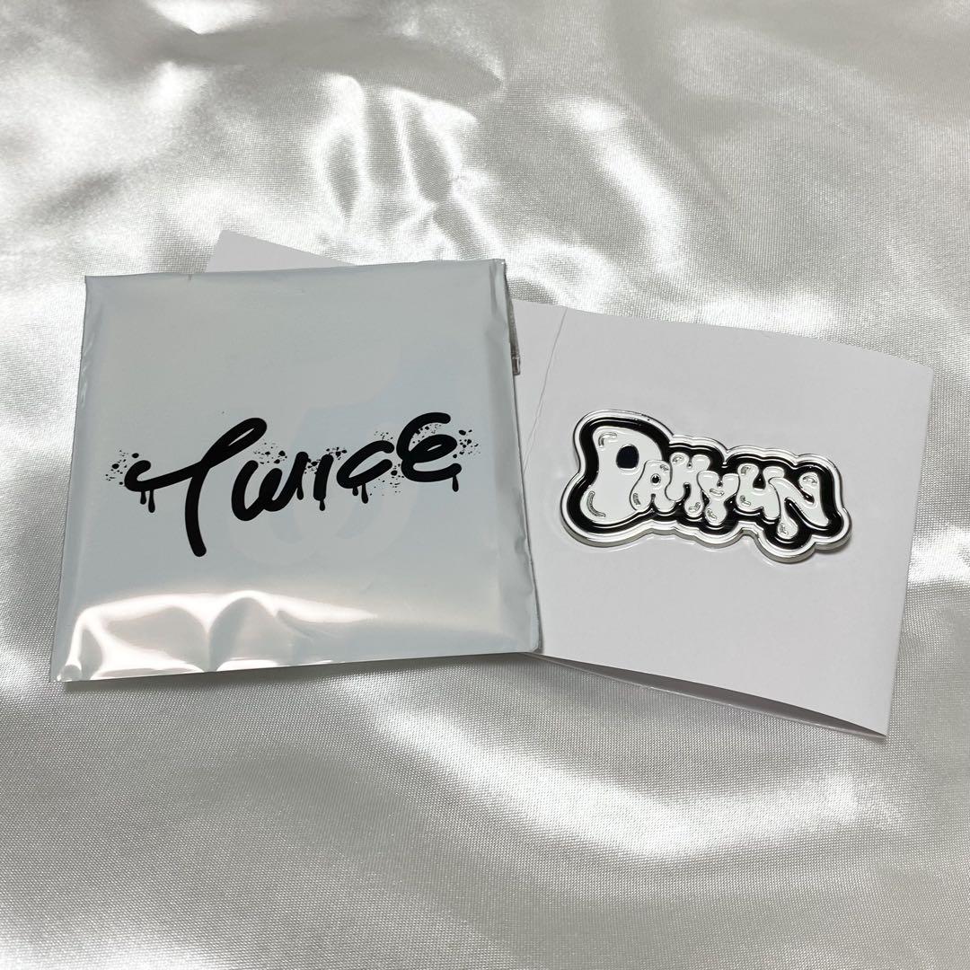 TWICE ダヒョン ピンバッジ - メルカリ