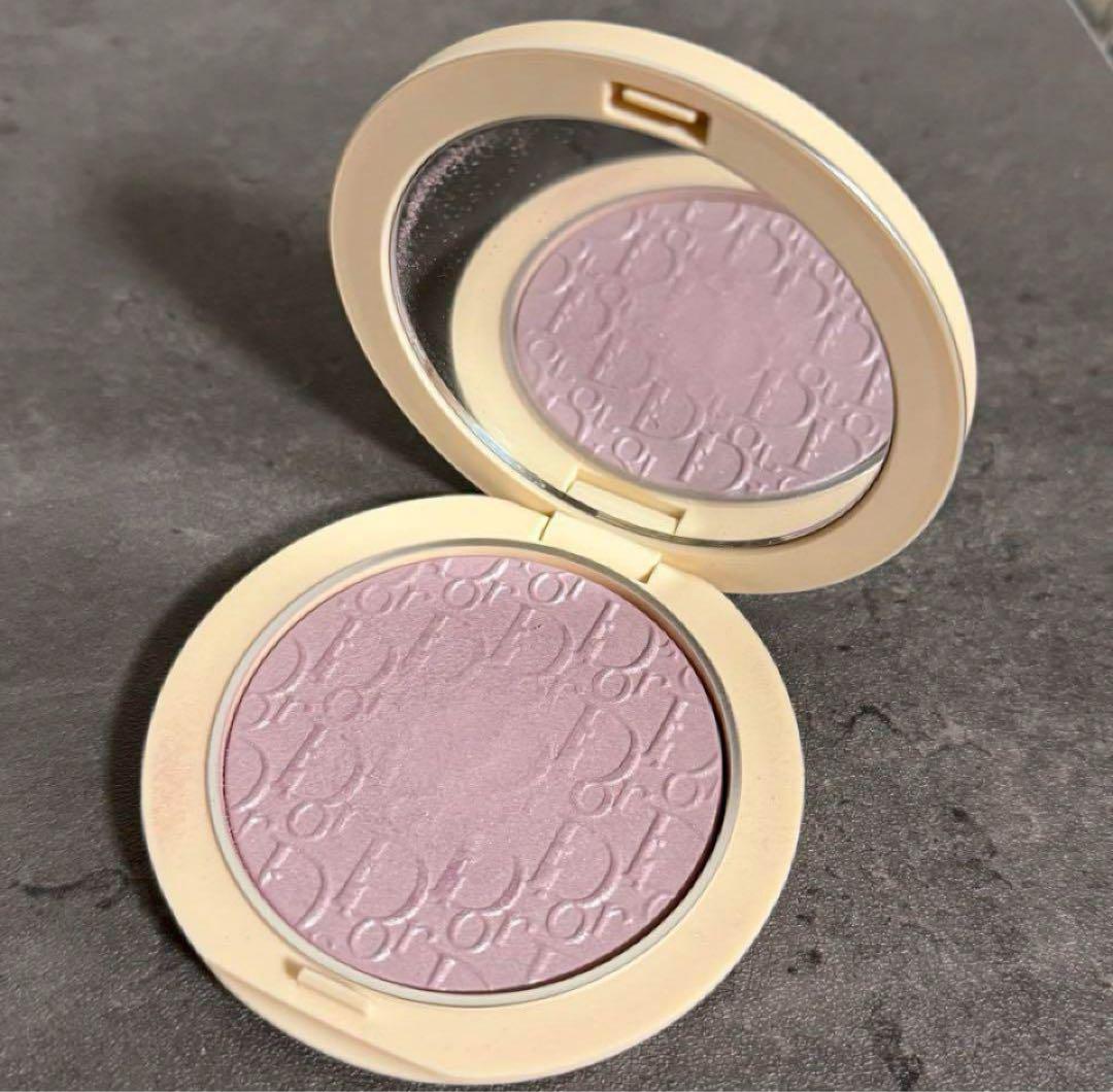 【新品未使用】ディオール　ハイライト　ライラック003 5〜6回使用】Dior ハイライター ライラック(003) 限定 - メルカリ