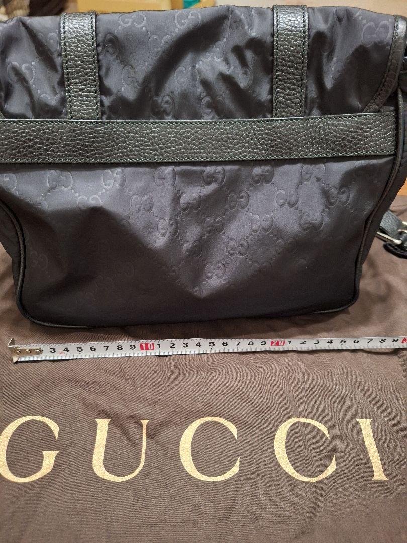 M*n様 GUCCI　ナイロン製ショルダーバック