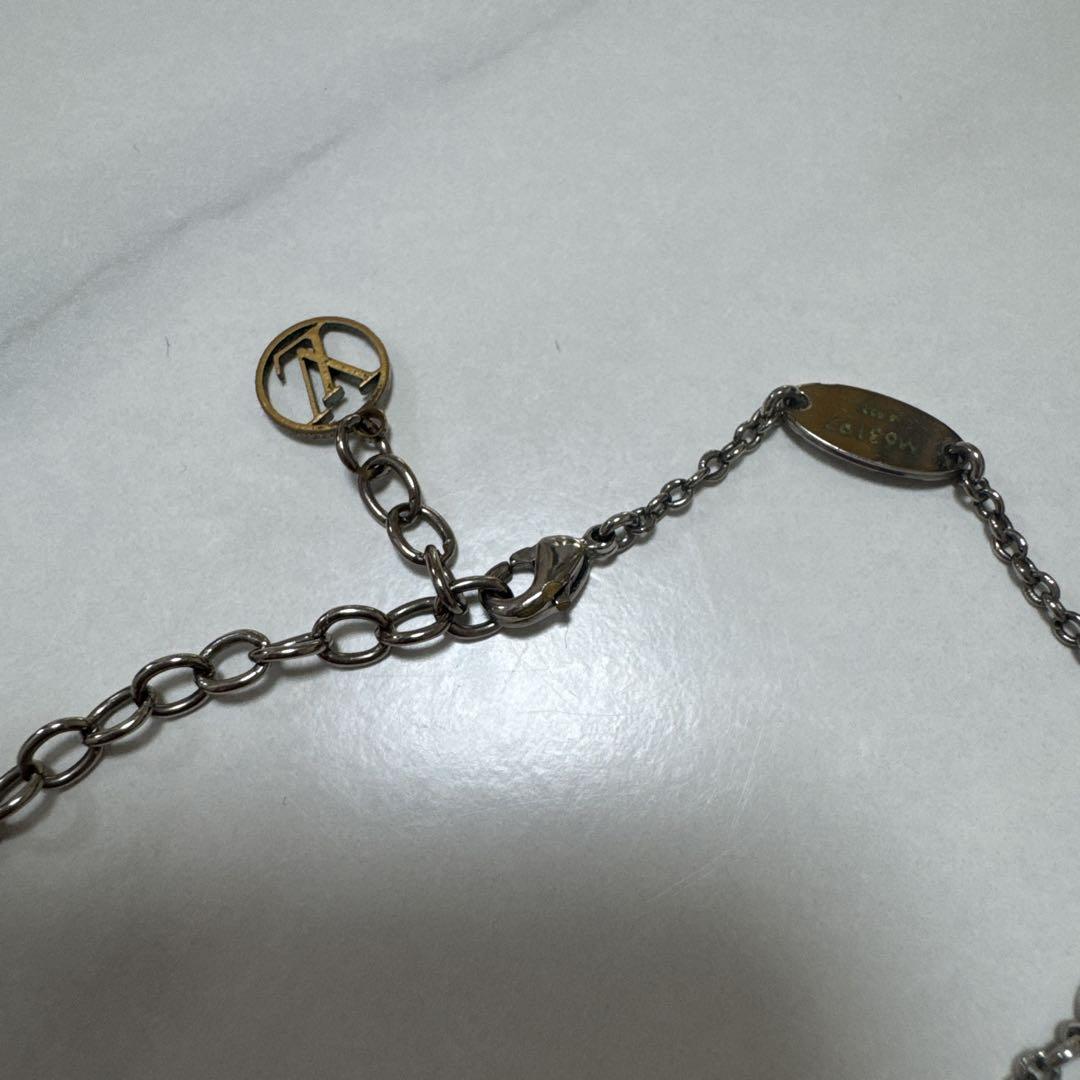 Louis Vuitton ネックレス エッセンシャルV