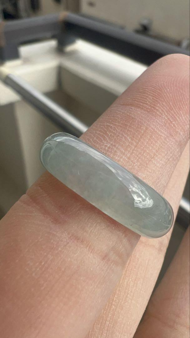 天然翡翠　ミャンマー産A貨　本翡翠　くりぬき　リング