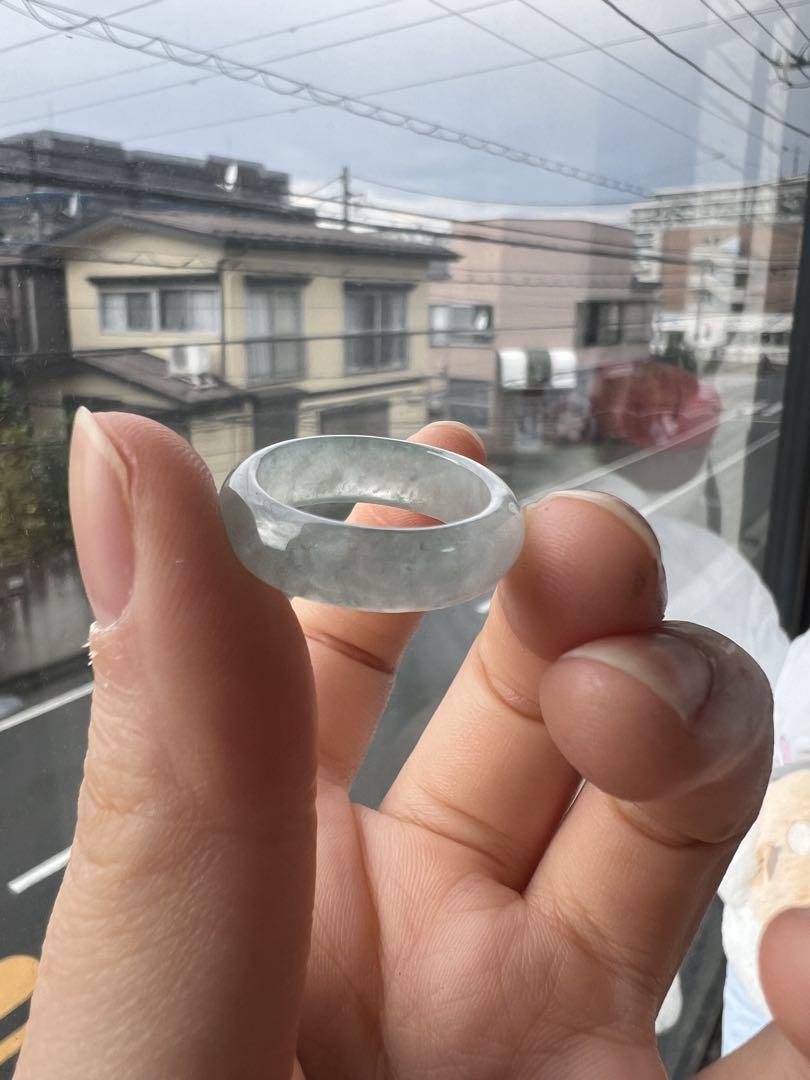 天然翡翠　ミャンマー産A貨　本翡翠　くりぬき　リング