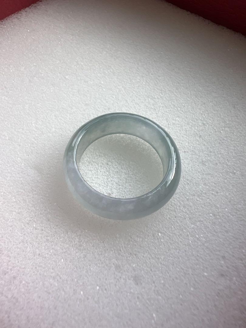 天然翡翠　ミャンマー産A貨　本翡翠　くりぬき　リング