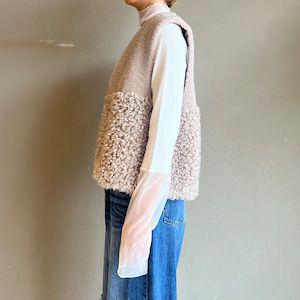 新品タグ付 パシオーネ カフネ 大人気 ボア ベスト ベージュ Mサイズ