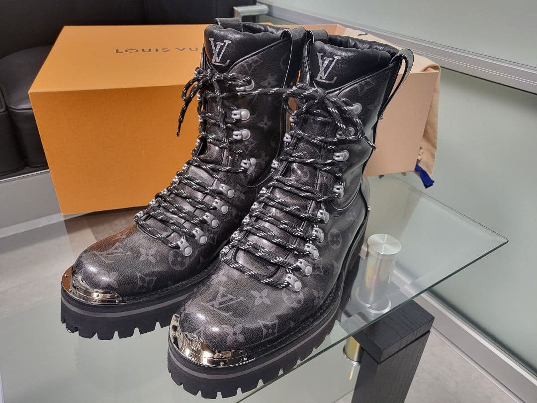 【美品】ヴィトン　アウトランドライン　モノグラム　ブーツ　8