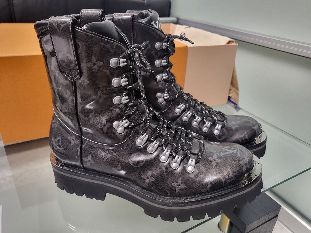 【美品】ヴィトン　アウトランドライン　モノグラム　ブーツ　8