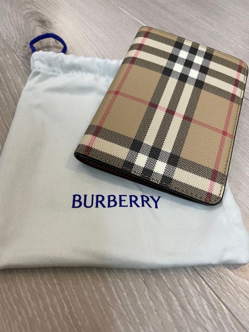 バーバリー パスポートケース