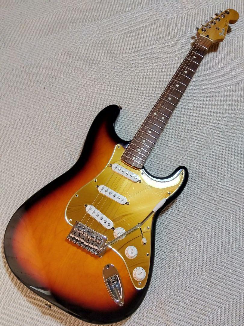 Fender Mexico 3-COLOR SUNBURST 限定モデル