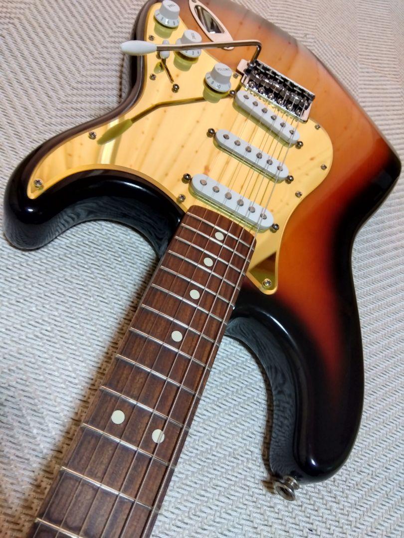 Fender Mexico 3-COLOR SUNBURST 限定モデル