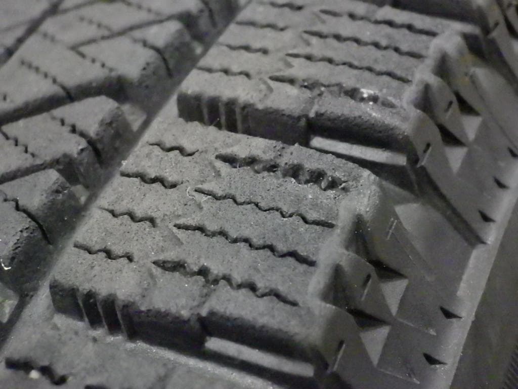 札幌発 185/70R14 BS VRX2 スタッドレス 22年製 4本 着払い 札幌発 185/70R14 BS VRX2 スタッドレス 22年製 4本 着払い