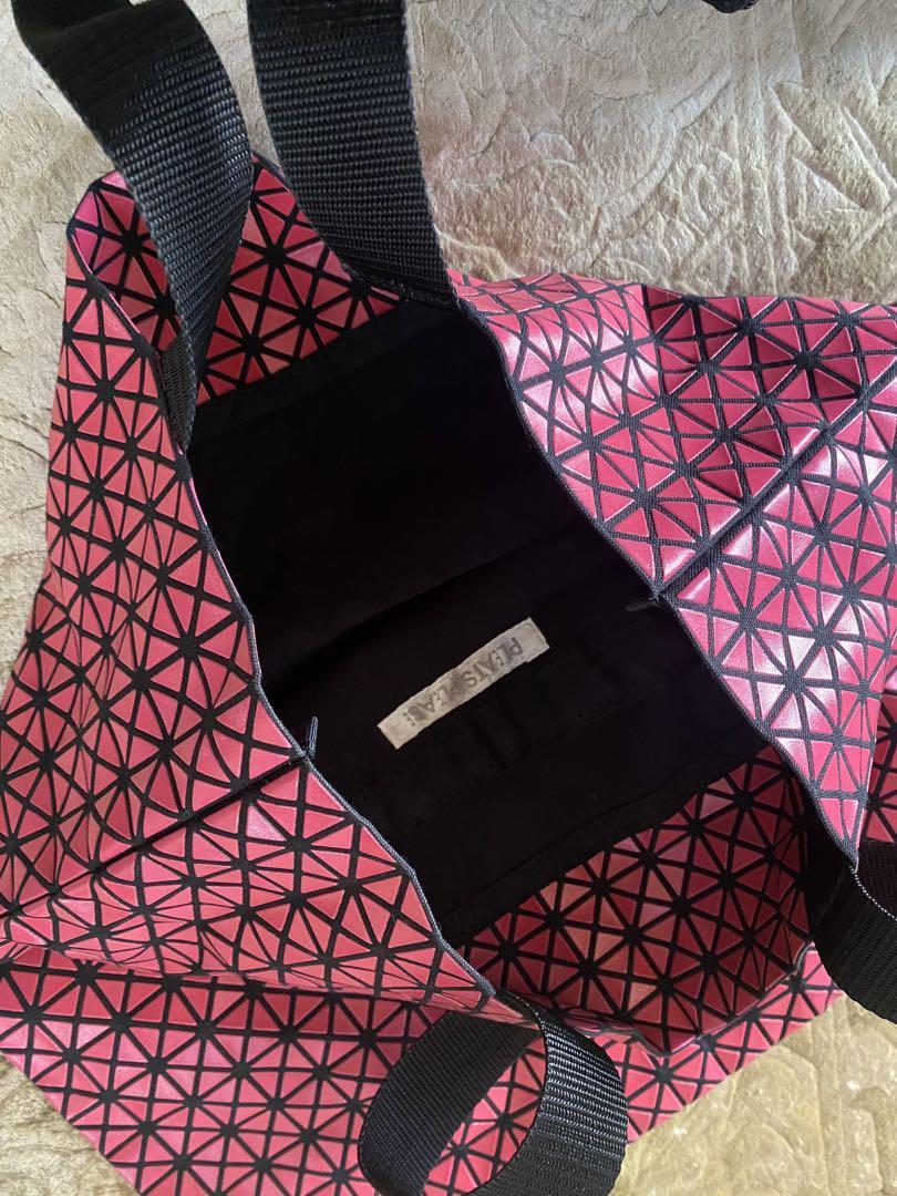 me ISSEY MIYAKE (ミー イッセイミヤケ) トランクプリーツバッグ