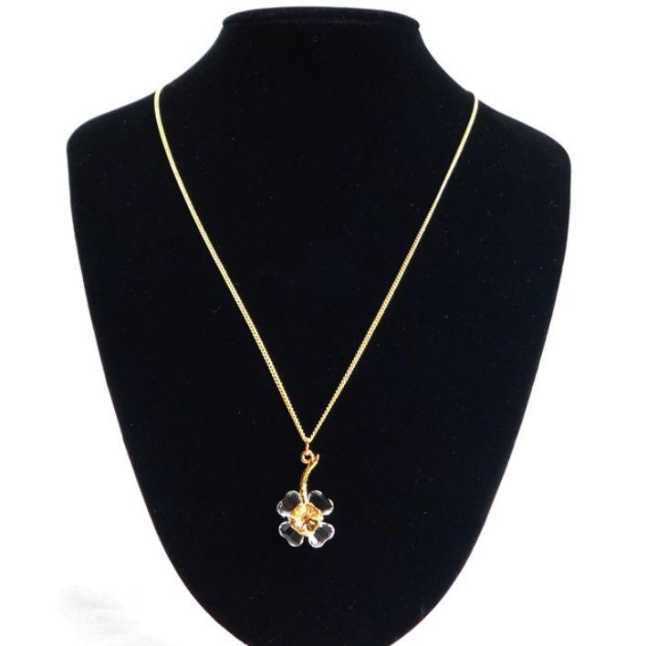 希少 黒入荷！ 極美品 ゴールド ネックレス 四つ葉のクローバー SWAROVSKI アクセサリー