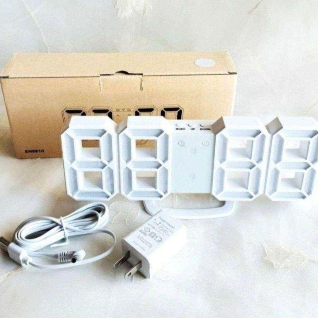 未使用 LEDデジタル目覚まし時計 ホワイト 置き時計 掛け時計