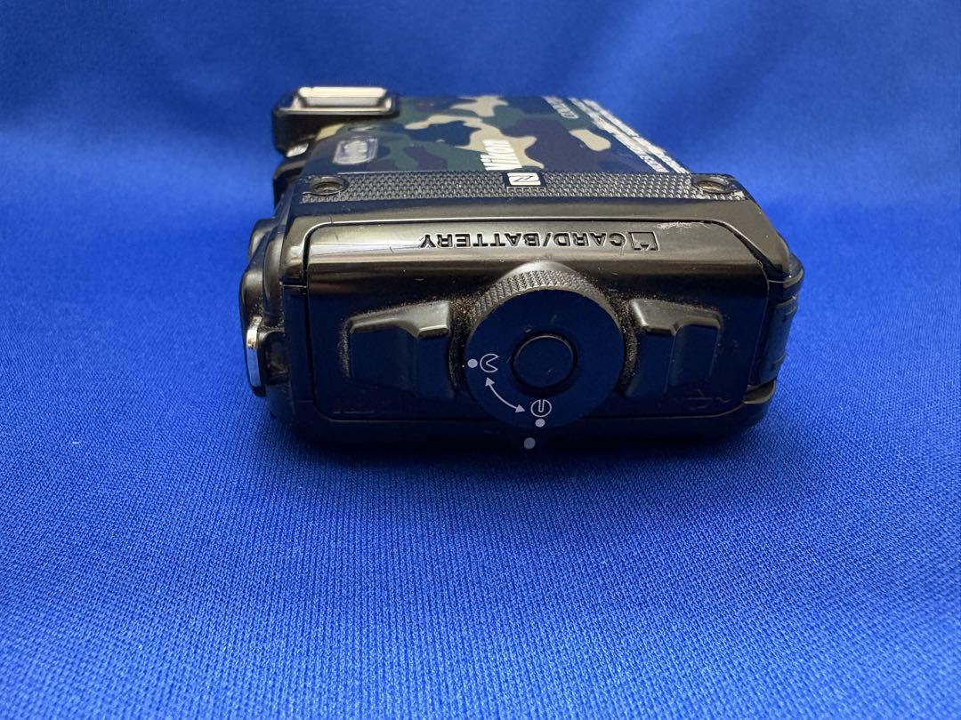週末セール！ コンパクトデジタルカメラ　Nikon COOLPIX AW130