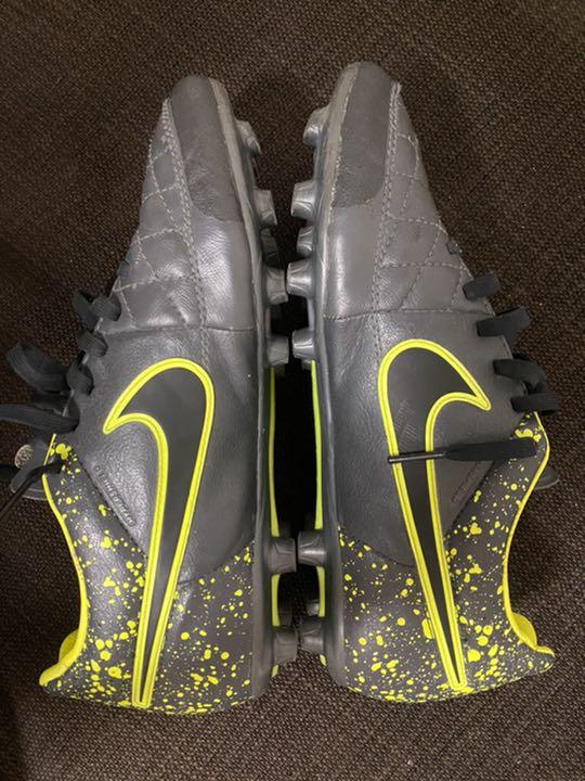 メルカリ Nike ナイキスパイク ティエンポレガシーhg E シューズ 2 500 中古や未使用のフリマ メルカリ Nike ナイキスパイク ティエンポレガシーhg E シューズ 2 500 中古や未使用のフリマ