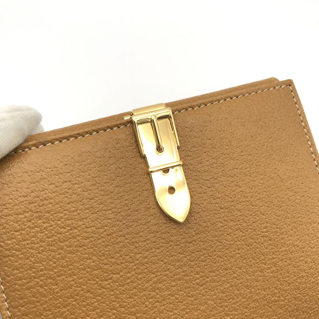 正規品 未使用 グッチ財布 グッチ折り財布 グッチシルヴィ