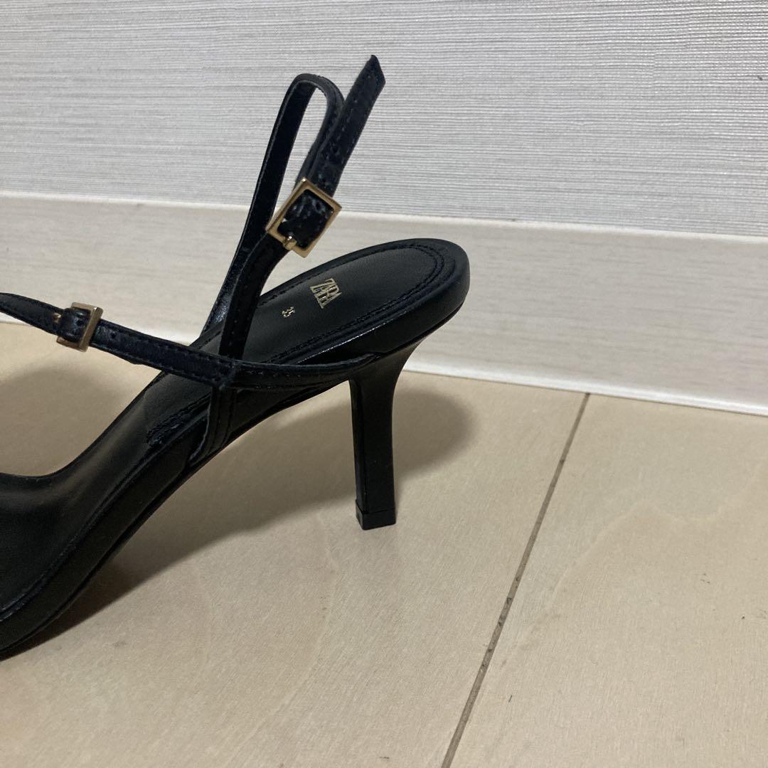 レビュー高評価の商品 ZARA ザラバックル付きレザーサンダル 35