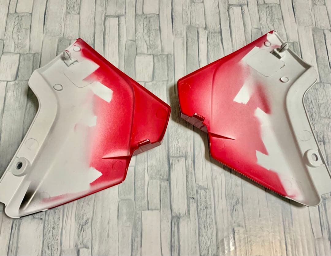 新品 CB400SF 塗装済み サイドカバー 左右 NC42 NC39 赤白