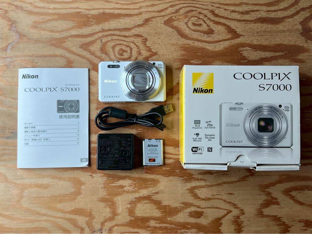 Nikon COOLPIX S7000 ホワイト　ズームデジタルカメラ