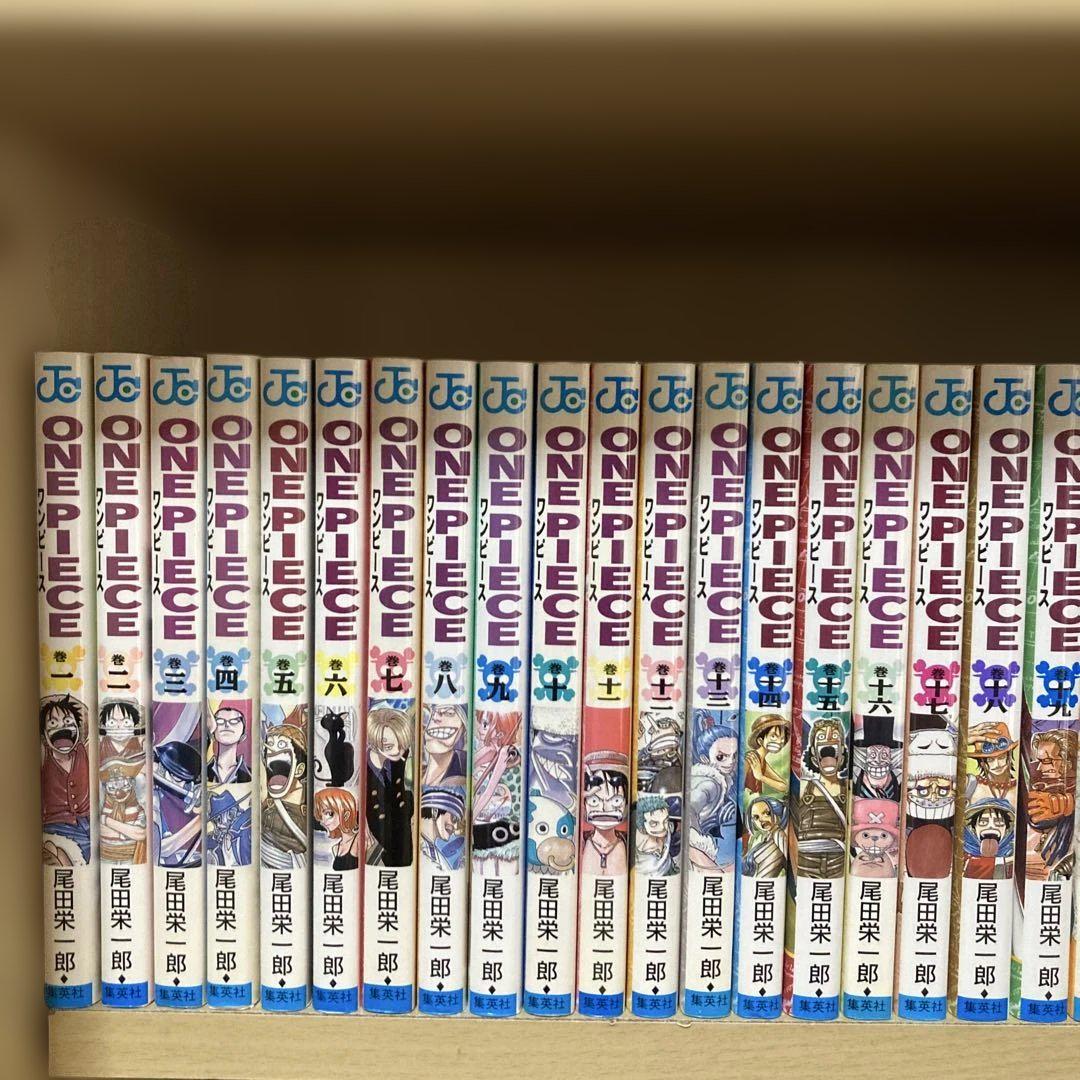 おまけ付き❗️送料無料❗️ワンピース全巻1〜110巻＋おまけ4冊 尾田栄一郎 おまけ付き❗️送料無料❗️ワンピース全巻1〜111巻＋おまけ4冊