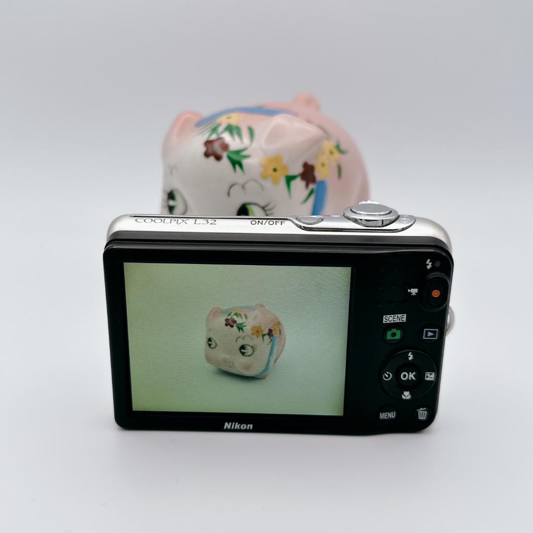 【美品】Nikon COOLPIX L32 乾電池式 コンパクトデジカメ 完動品
