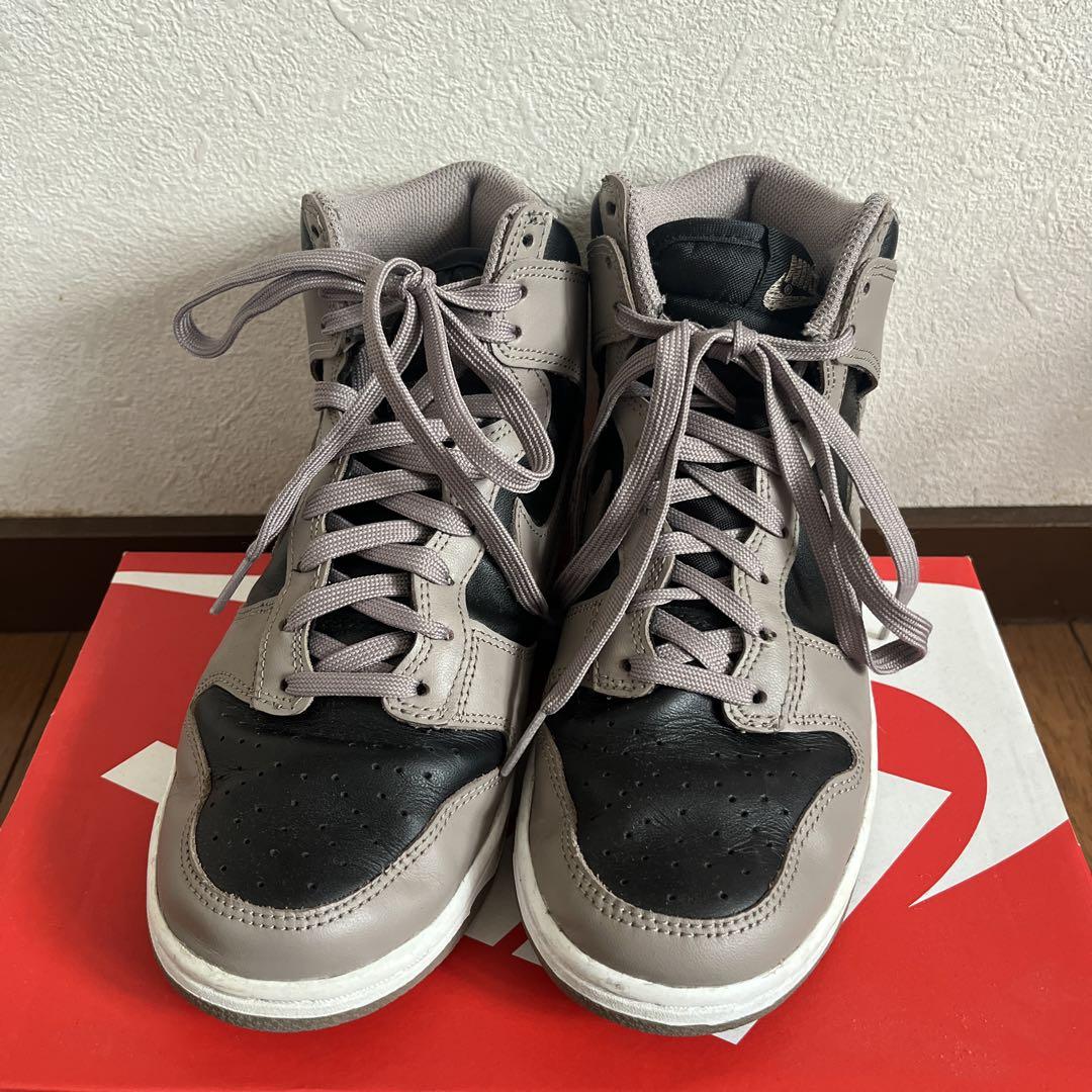 Nike WMNS Dunk High 