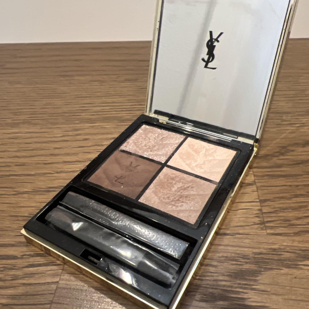 Yves Saint Laurent ブラウンアイシャドウパレット