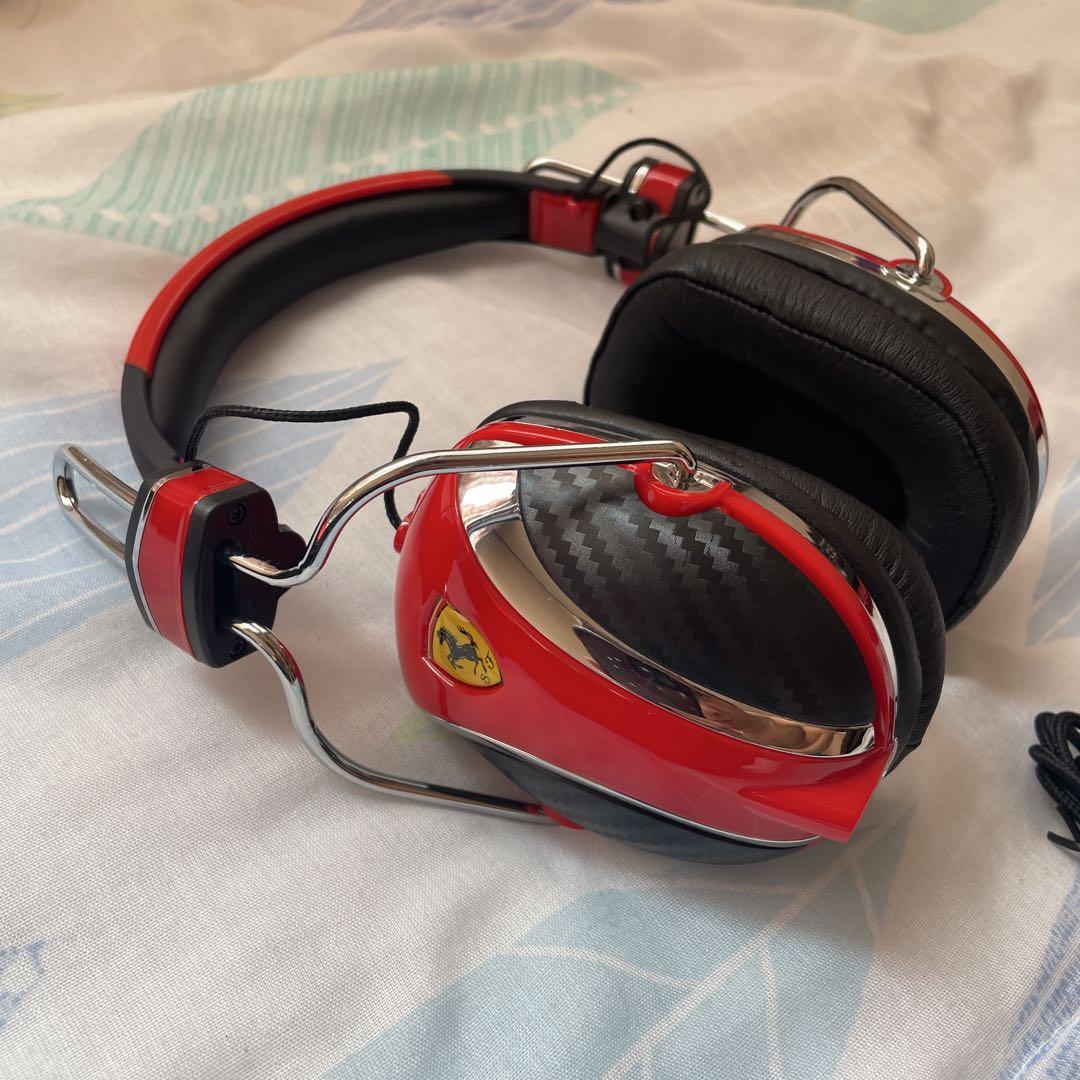 Ferrariヘッドフォン　新品未使用　早い者勝ち