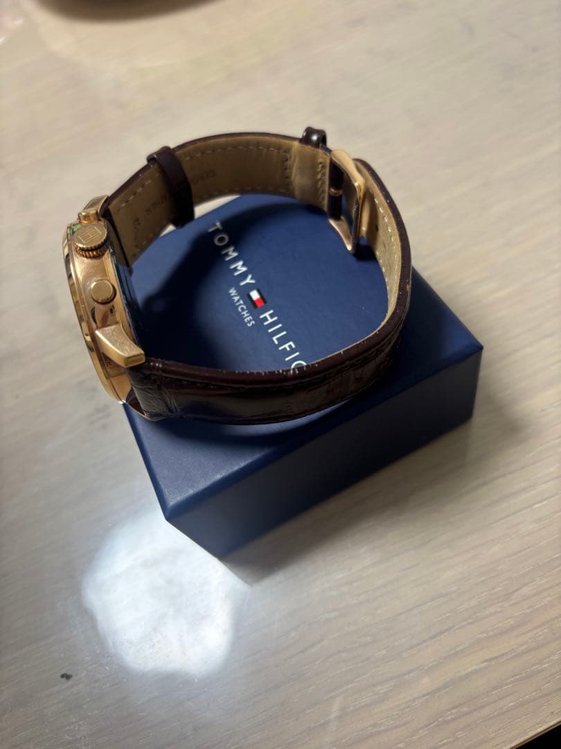 TOMMY HILFIGER ネイビー ゴールド 腕時計 TOMMY HILFIGER ネイビー ゴールド 腕時計