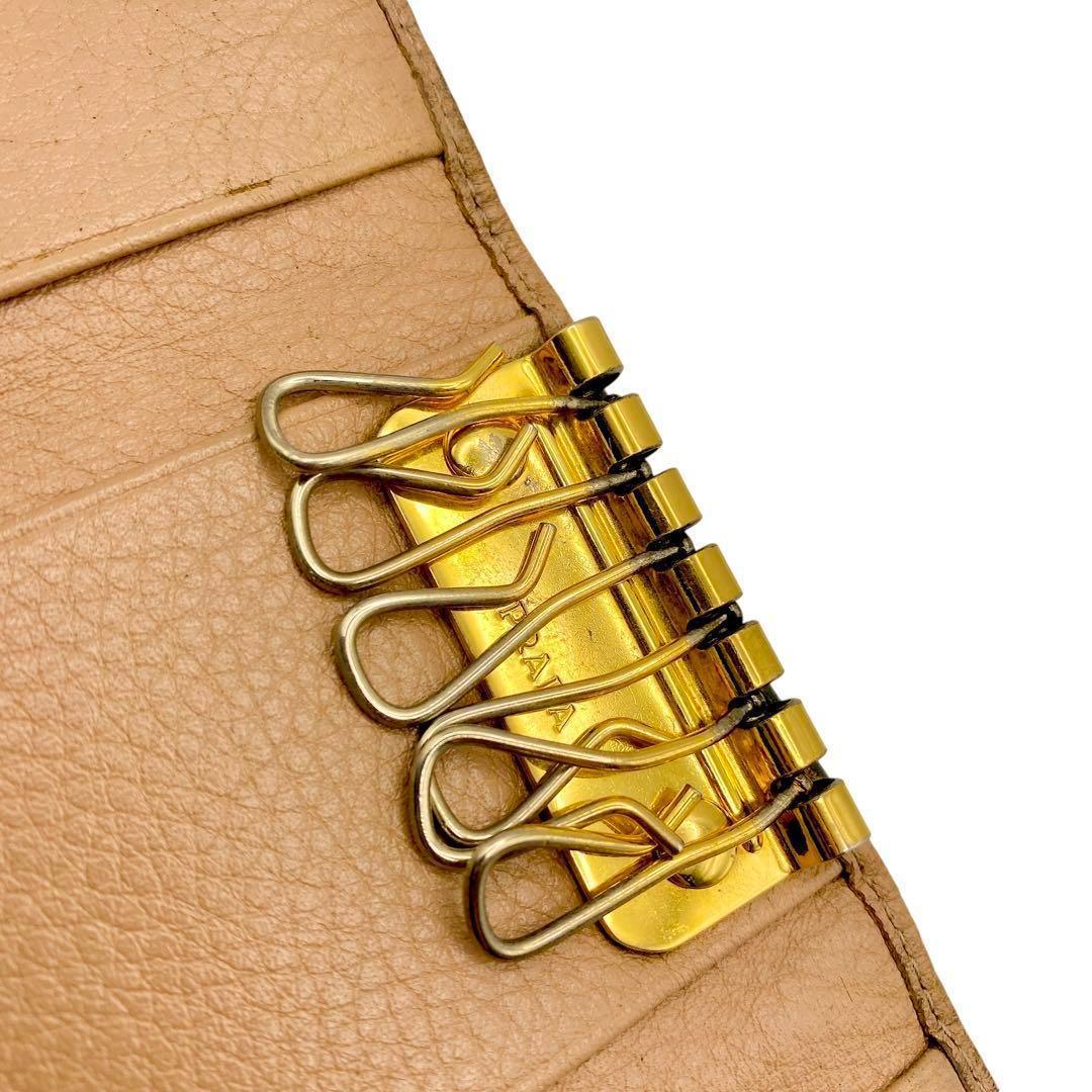 PRADA サフィアーノ ピンクベージュ レディース キーケース 6313