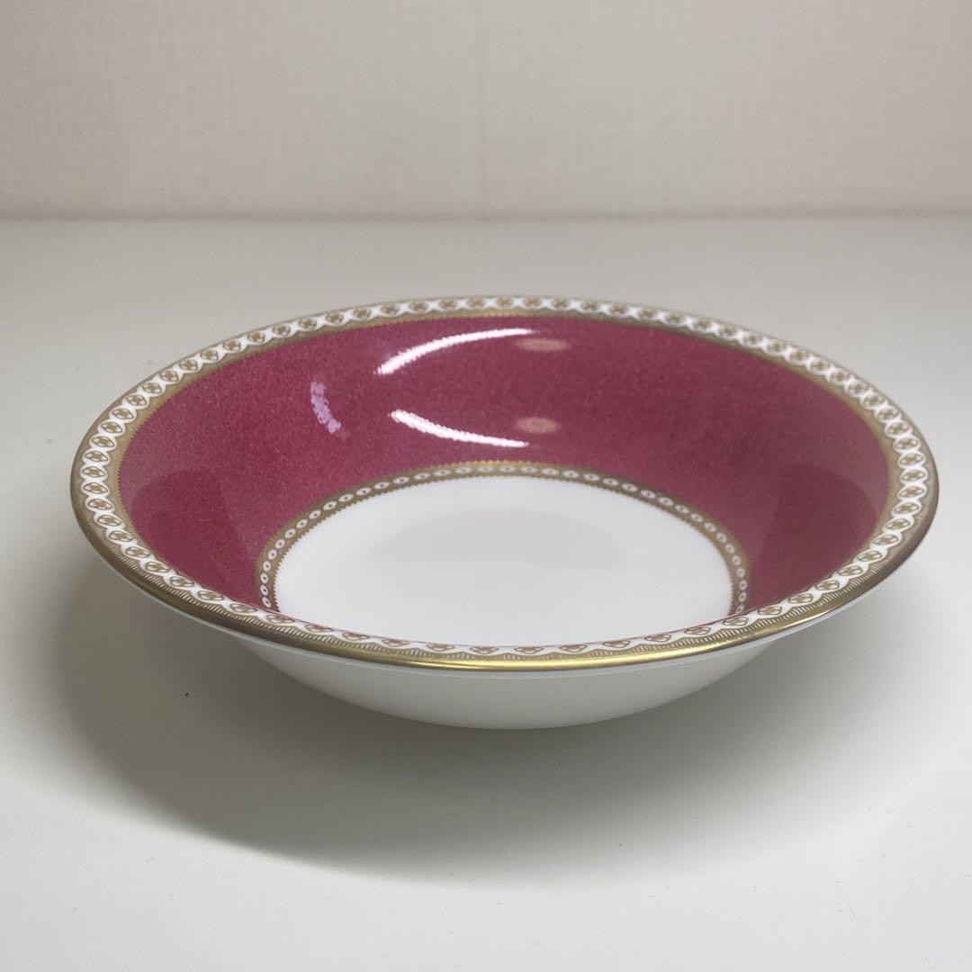 【希少】サラダ シリアルボウル ユーランダー パウダールビー Wedgwood