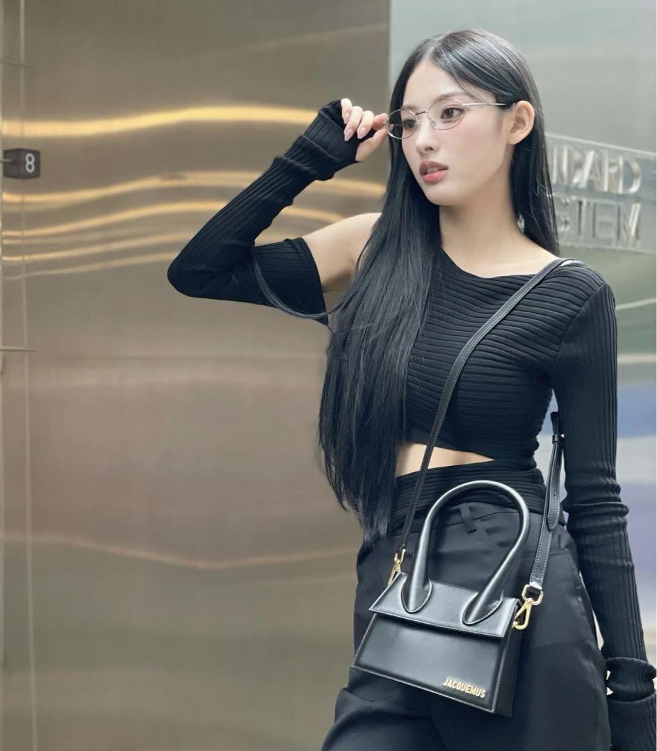 JACQUEMUS 黒 レザー ハンドバッグ 小型