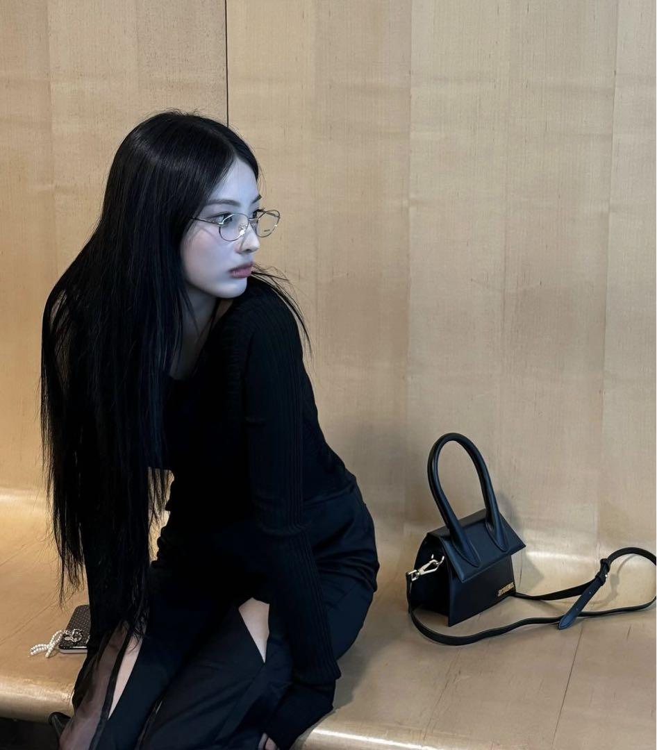 JACQUEMUS 黒 レザー ハンドバッグ 小型
